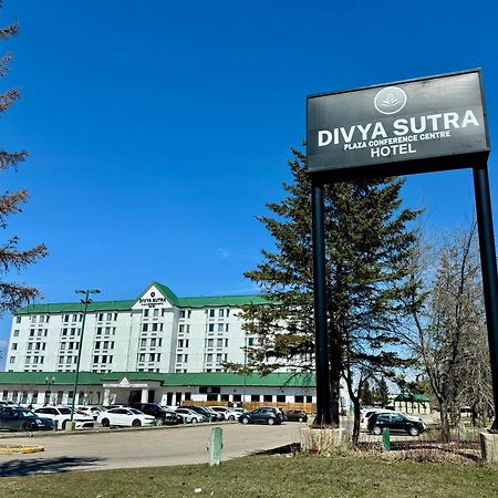 Hotel Divya Sutra Plaza And Conference Centre Calgary Airport Zewnętrze zdjęcie