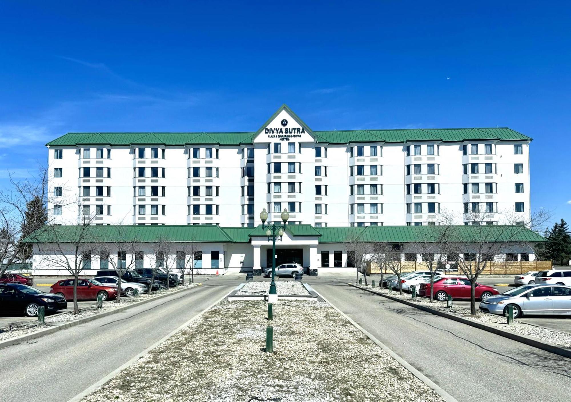 Hotel Divya Sutra Plaza And Conference Centre Calgary Airport Zewnętrze zdjęcie